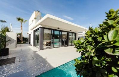 Family 4-Bedroom Villa in Al ZahiaFamily 4-Bedroom Villa in Al Zahia