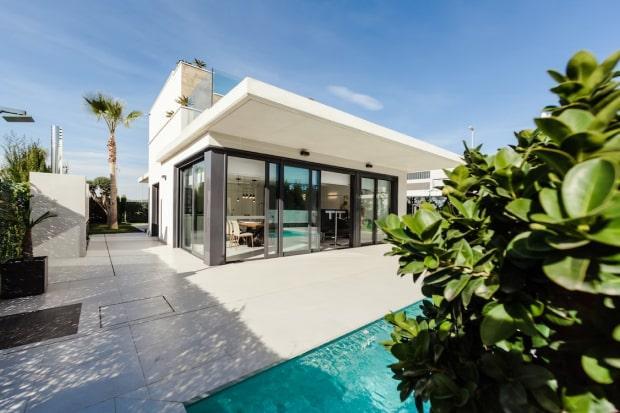 Family 4-Bedroom Villa in Al ZahiaFamily 4-Bedroom Villa in Al Zahia