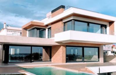 Serviced 1-Bedroom Apartment in Dubai Marina