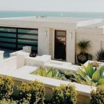 Ultra-Luxury 5-Bedroom Villa in Palm Jumeirah