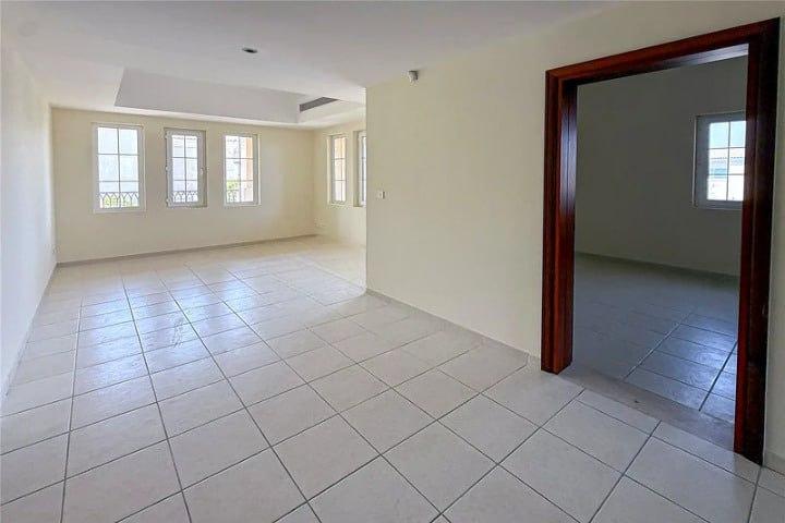 Dubai Marina Retail Space